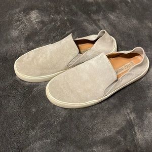 Steve Madden slip on shoe